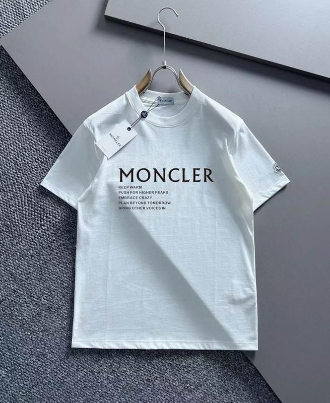 Moncler T-shirts 198